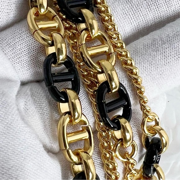 Brand new mini Dior caro round pouch ! - Picture 7 of 7